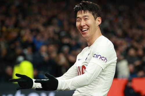 Son Heung Min giành 'Quả bóng Vàng châu Á' 2022