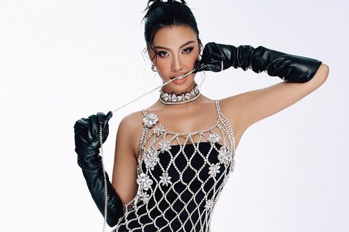 Á hậu Kim Duyên gợi cảm, khác lạ với váy lưới