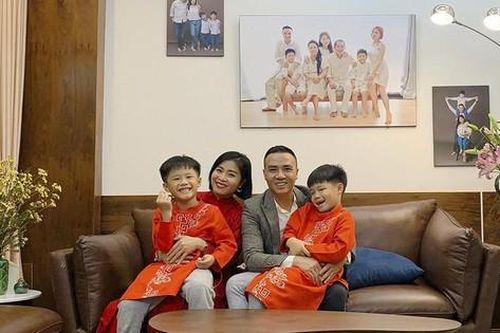 MC Hoàng Linh hạnh phúc khoe chồng đảm vừa khéo chiều vợ, vừa khéo chăm con