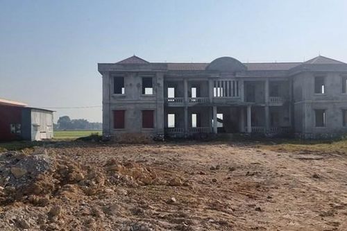 Công trình công sở xã bỏ hoang: Lãng phí ngân sách nhà nước