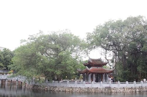 Hồ Văn khoác 'áo mới'