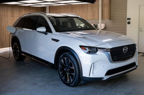 Mazda CX-90 có giá khởi điểm hơn 40.000 USD tại Mỹ