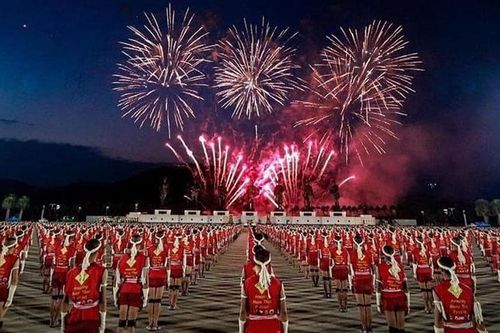 Hơn 3.600 võ sĩ đồng diễn Muay Thái