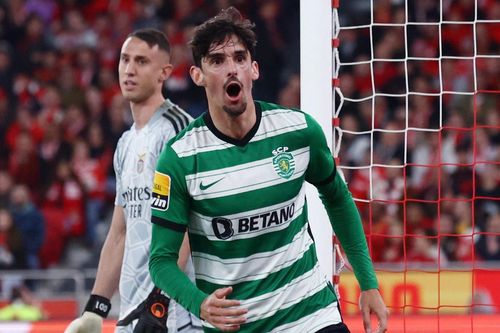 Barca sắp chia tay cầu thủ đầu tiên
