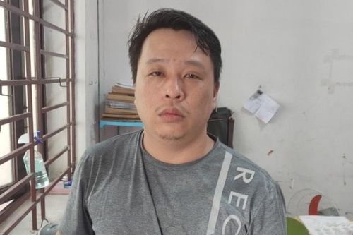 Nam công nhân gọi bạn mang súng bắn đồng nghiệp