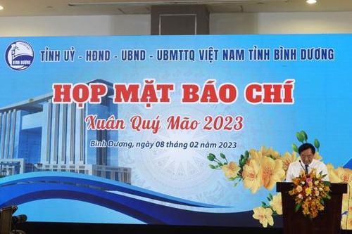 Bình Dương: Gặp mặt báo chí đầu xuân Quý Mão