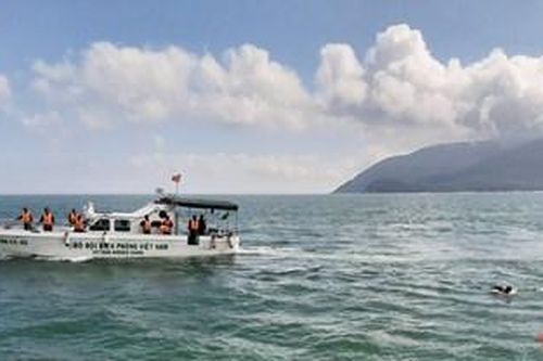 Bộ đội Biên phòng Đà Nẵng cứu nạn tàu cá bị chìm trên biển
