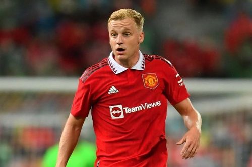 Van de Beek bất ngờ có tên trong đội hình dự Europa League của Quỷ đỏ
