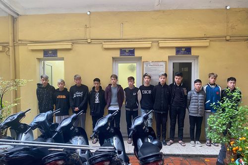 Bắt 'những chú báo nhỏ' tấn công người đi đường ở Hà Nội