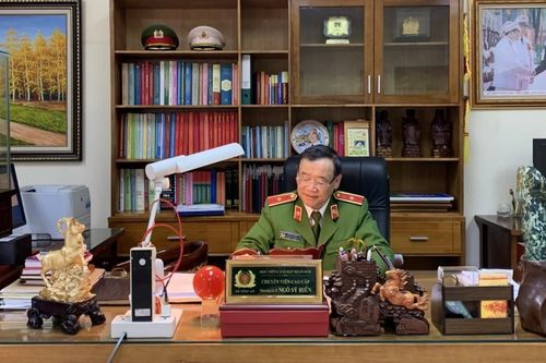 Đam mê trên bục giảng, thành công trong thực tiễn đấu tranh phòng chống tội phạm