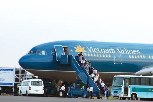 Hai hành khách bị cấm bay có thời hạn
