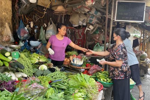 Hà Nội: Sau Rằm tháng Giêng, giá thực phẩm tại các chợ 'hạ nhiệt'