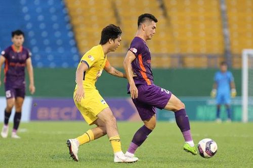 Rimario gỡ hòa phút cuối, Bình Dương chia điểm trước HAGL