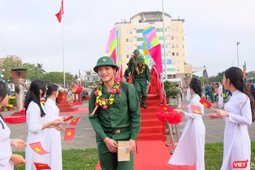 Xúc động lễ giao quân Đà Nẵng năm 2023