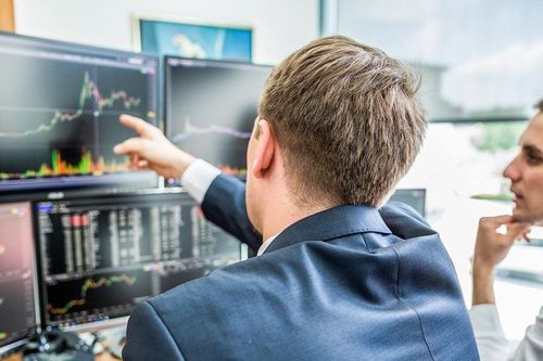 Khối ngoại có đủ sức 'thế vai' nhà đầu tư nội?