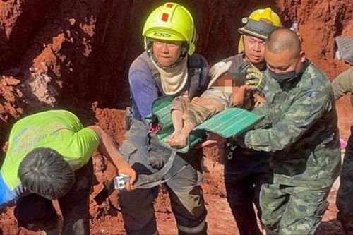 17 giờ chạy đua với tử thần giải cứu bé gái 1 tuổi rơi xuống hố sâu 13 mét
