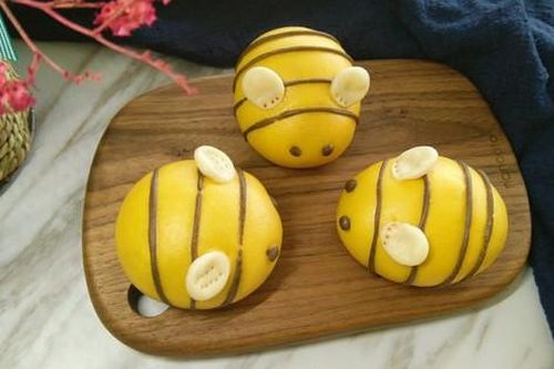 Cách làm bánh bao hình con ong đơn giản, dễ thương cho bé