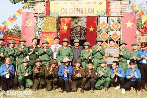 Nô nức lên đường bảo vệ Tổ quốc