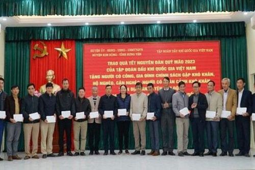 PVEP: Nghĩa tình với Đồng bào nghèo Xuân Quý Mão