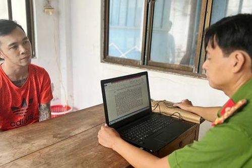 Nam thanh niên tưới xăng đốt người phụ nữ 49 tuổi ở An Giang