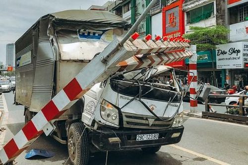 Biển báo thông minh: Cảnh báo phương tiện tham gia giao thông từ xa