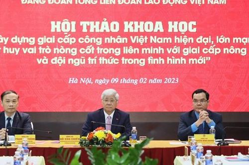 Xây dựng giai cấp công nhân Việt Nam hiện đại, lớn mạnh