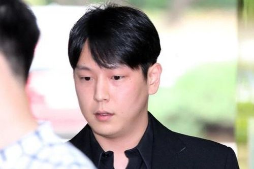 Ca sĩ Himchan bị bắt ngay tại tòa