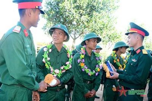 Ấn tượng tốt đẹp với chiến sĩ mới trong ngày đầu