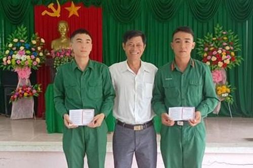Sổ tiết kiệm tặng thanh niên nhập ngũ
