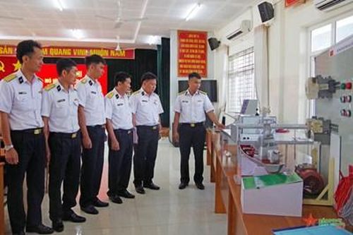 Lữ đoàn 167 tổ chức hội thi mô hình học cụ phục vụ huấn luyện