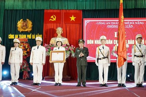Phòng Hậu cần Công an TP Đà Nẵng đón nhận Huân chương Bảo vệ Tổ quốc hạng Ba