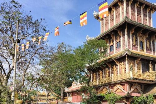 Tây Ninh, Bình Dương: Khách lễ chùa rằm tháng Giêng tăng mạnh