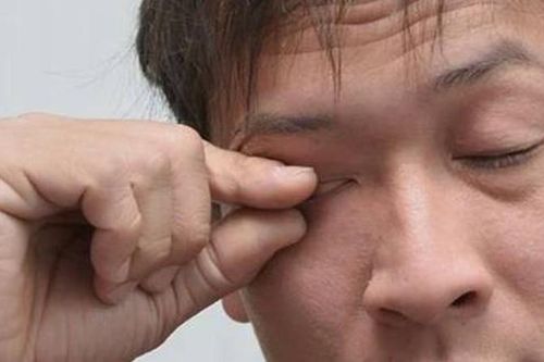 Sáng ngủ dậy có 3 dấu hiệu này, xét nghiệm máu ngay