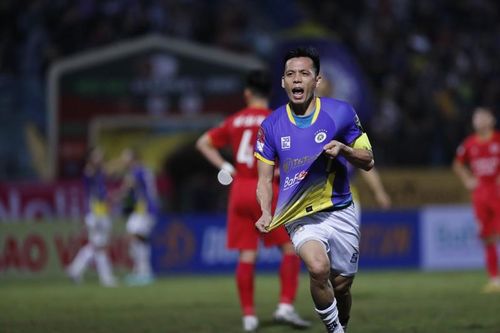 Văn Quyết có cú đúp, Hà Nội FC đánh bại tân binh V-League 2023