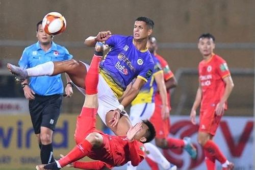 Văn Quyết lập cú đúp giúp Hà Nội FC đánh bại Công an Hà Nội