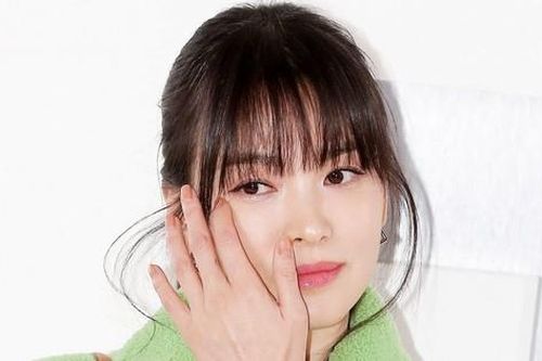 Song Hye Kyo ăn mặc phá cách