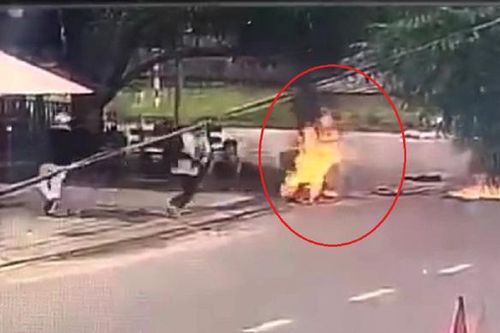 Mẹ chồng và con dâu tưới xăng đánh ghen ở Quảng Nam bị khởi tố tội giết người
