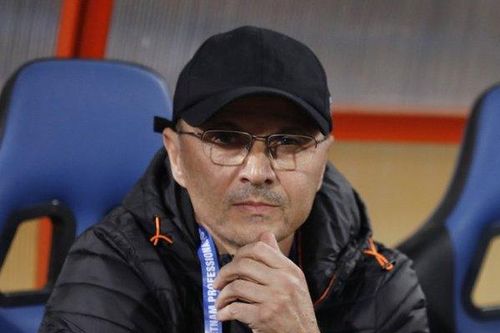 HLV của Hà Nội so sánh giữa vô địch Thai League và V-League