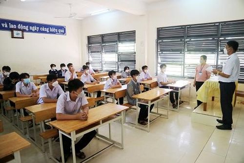 Tổ chức giảng dạy nội dung giáo dục địa phương lớp 10