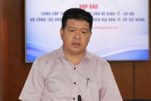 TPHCM: Nhiều hành khách đi đò ngang chủ quan không mặc áo phao