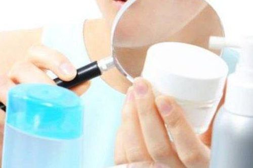Chất gây dị ứng phổ biến trong mỹ phẩm, phòng ngừa thế nào?