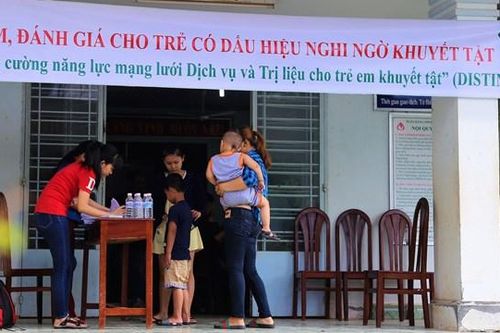 Can thiệp sớm để trẻ khuyết tật hòa nhập tốt hơn