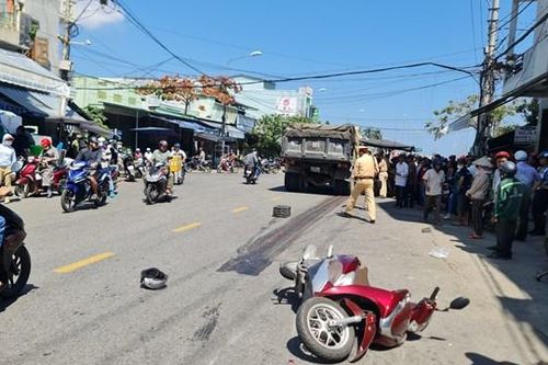 Quảng Nam: Xe tải va chạm với xe máy khiến một học sinh lớp 6 tử vong