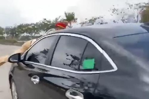 Khởi tố vụ án chống người thi hành công vụ, tông, hất cảnh sát giao thông lên nắp capo
