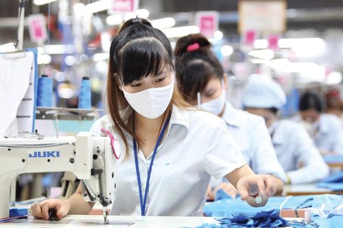 Thiếu hụt đơn hàng, doanh nghiệp dệt may, da giày gặp khó