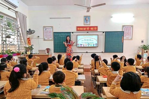 Học sinh làng chài 'nói không' với bạo lực học đường