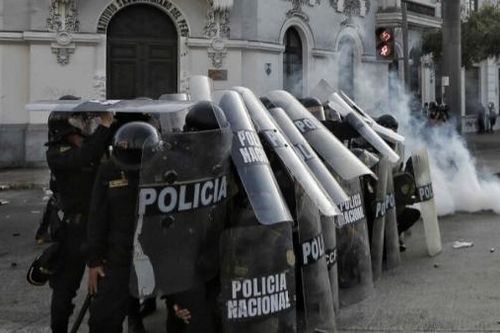Khủng hoảng Peru: Gần 10.000 cảnh sát đến trung tâm thủ đô