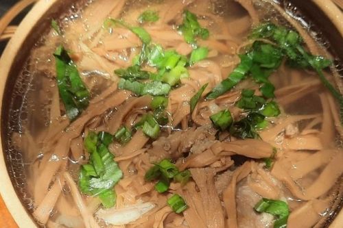 Suýt chết sau khi ăn món canh phổ biến ngày Tết