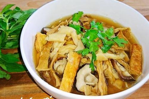 Người đàn ông suýt chết vì tắc ruột do món canh nhiều người Việt cực kỳ 'nghiện ăn'