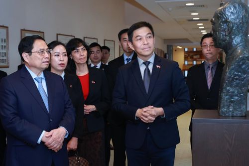 Chủ tịch Quốc hội Singapore ấn tượng sâu sắc về sự phát triển của Việt Nam